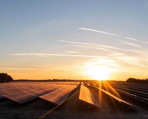 Wagon-Trail-Solar Wagon-Trail-Solar